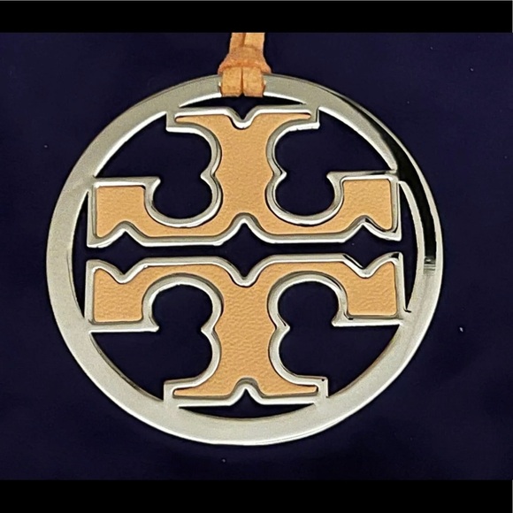 Authentic Tory Burch Silver & Coral Leather Logo With Coral Leather Necklace - Picture 6 of 11